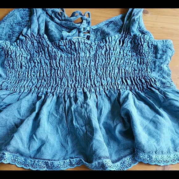 Crop top - Picture 5 of 5